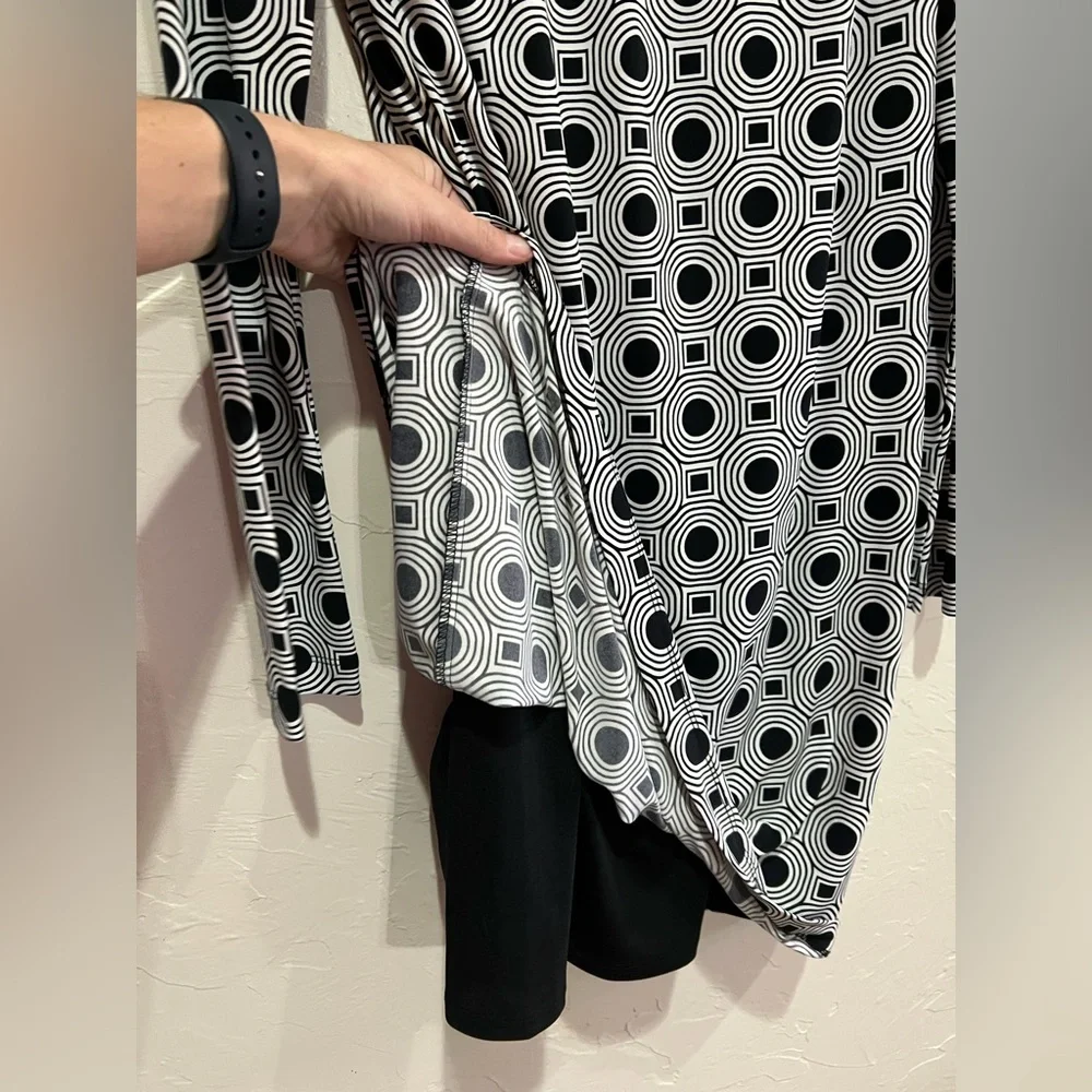 VINCE CAMUTO Dress Size 12 Black White Geometric Full Back Zipper Long Slv Lined